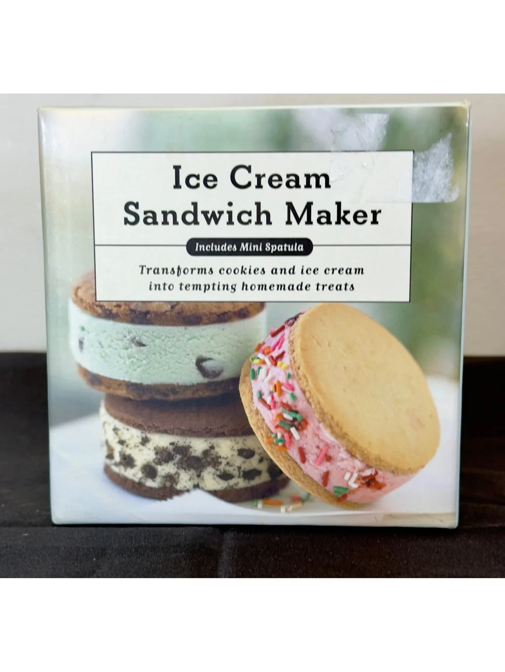 Williams Sonoma Ice Cream Sandwhich maker